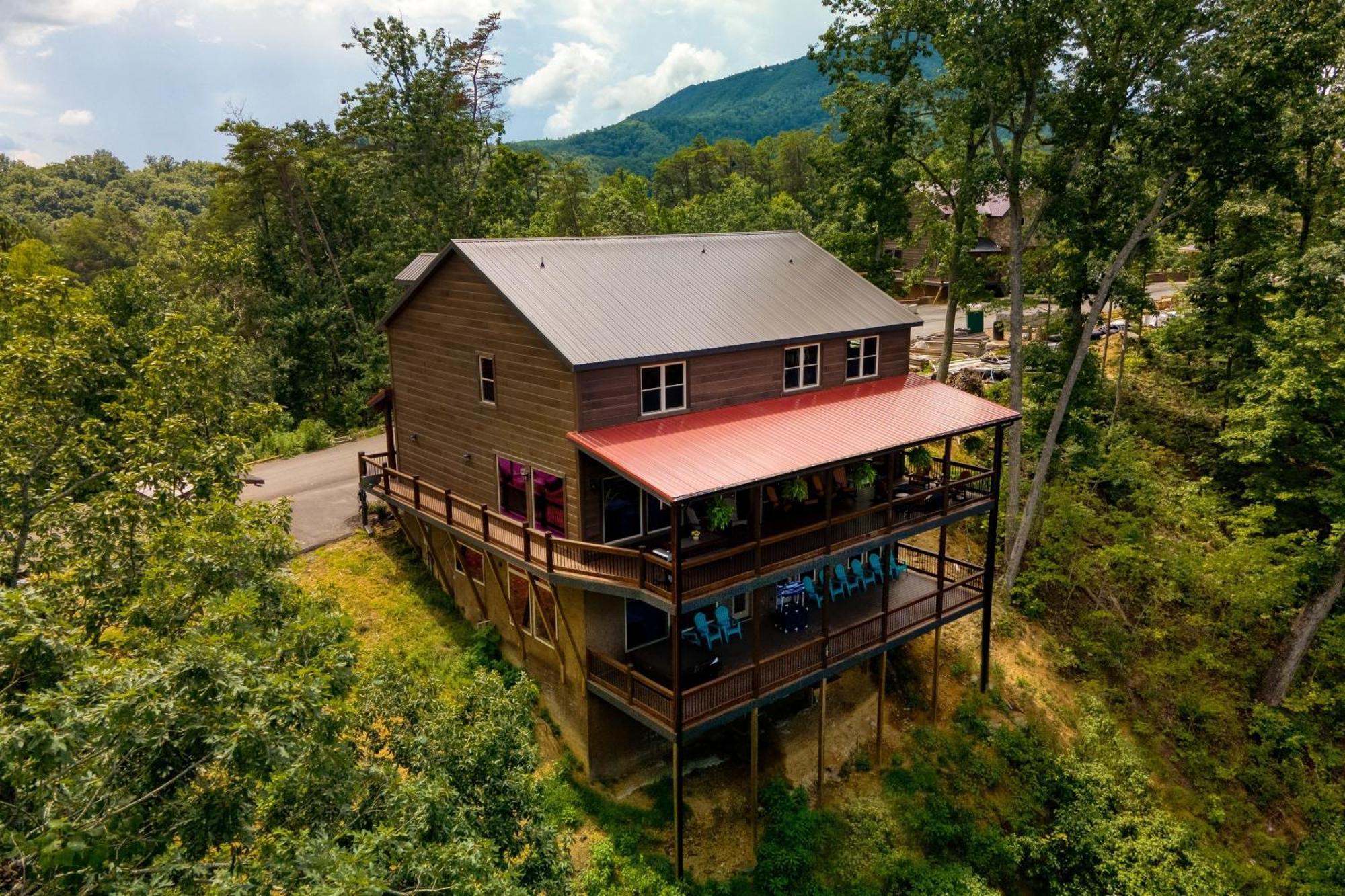 Wanderer By Avantstay Sleeps 26 A Custom Smokies Cabin Pigeon Forge Eksteriør bilde